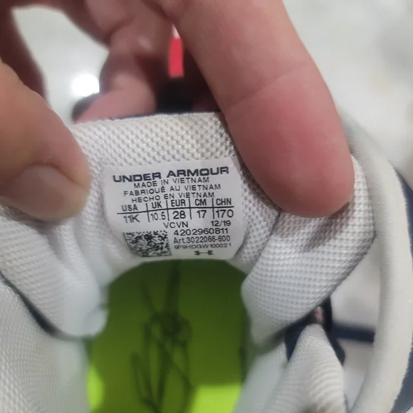 Under Armour Youth High Top Cleats 1K - Picture 5 of 10